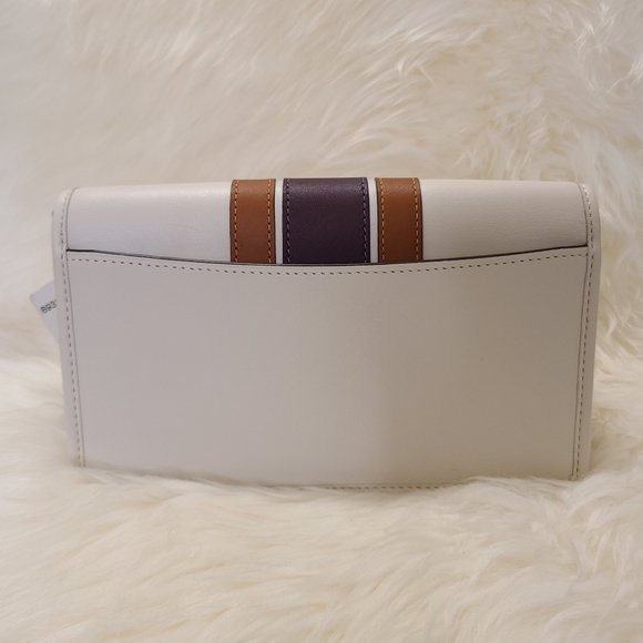 Coach Bag - Picture 3 of 7